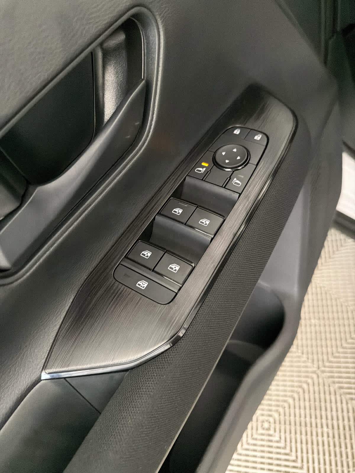 New 2026 Nissan Kicks S FWD image 23