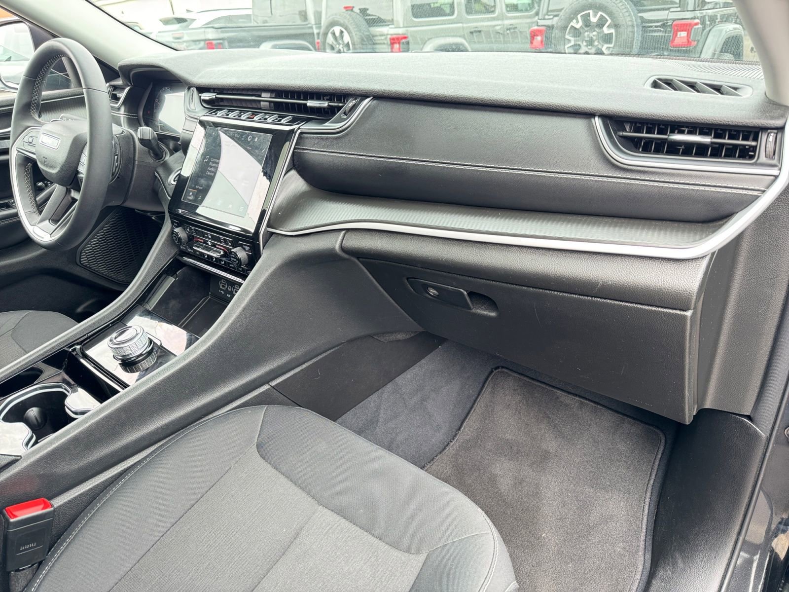 Used 2023 Jeep Grand Cherokee L Laredo w/ Luxury Tech Group I AWD/4WD image 11