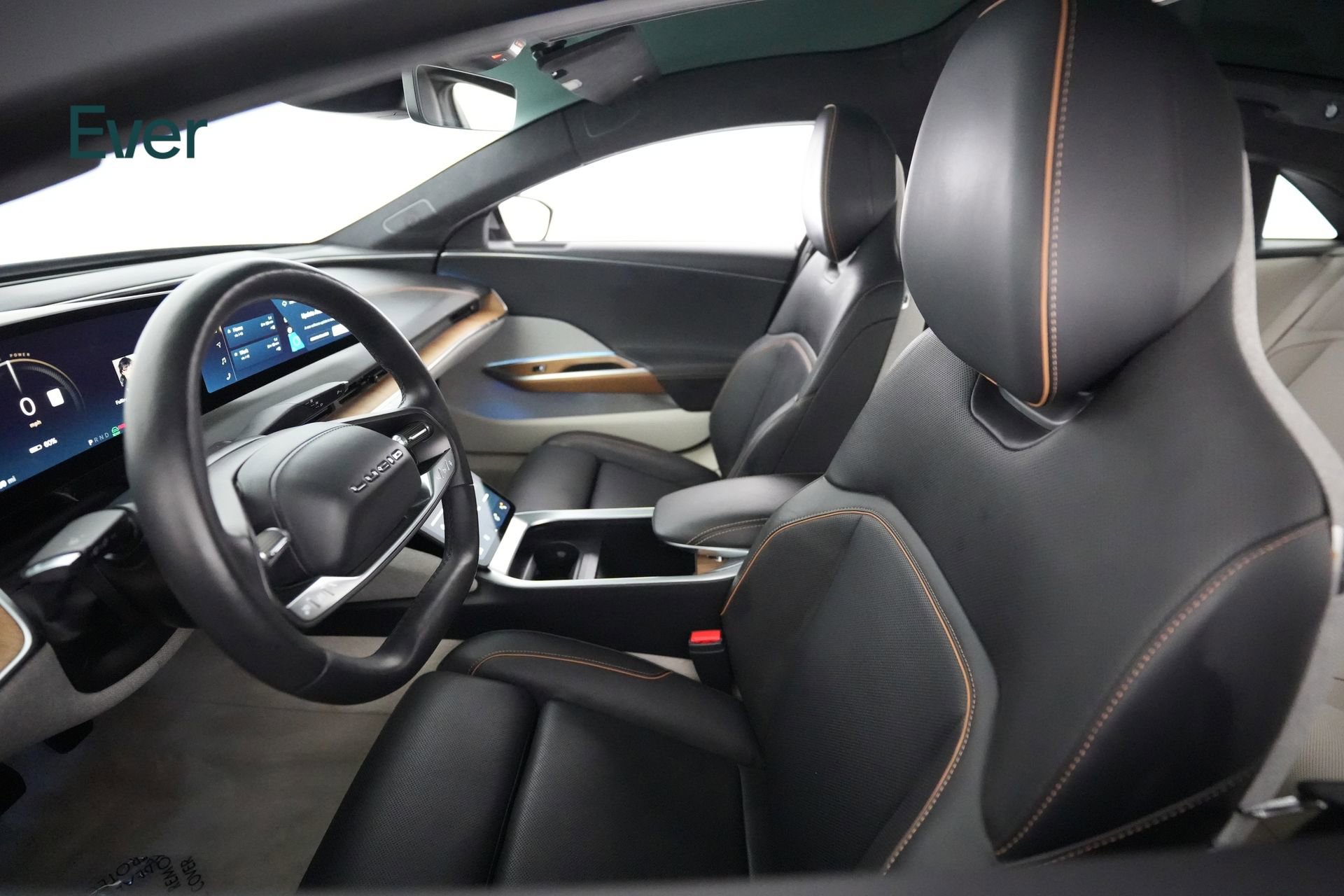 Used 2023 Lucid Air Touring image 4