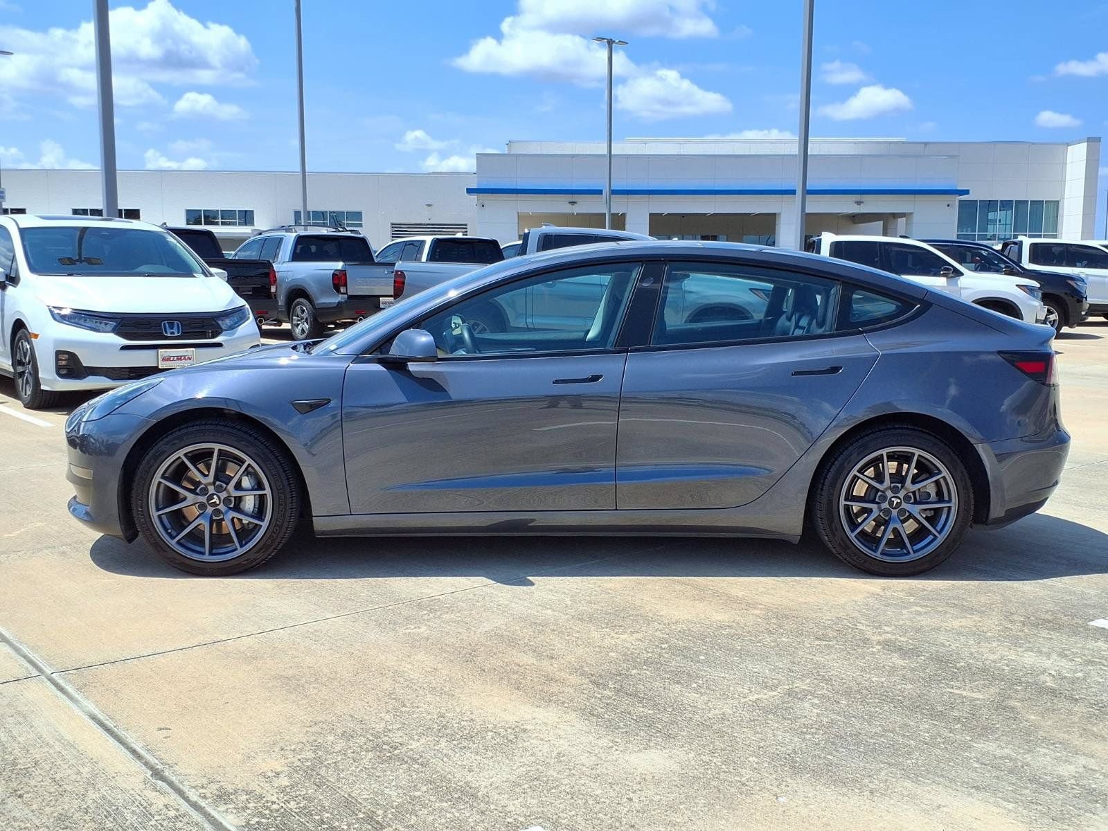 Used 2023 Tesla Model 3 Standard Range RWD image 3