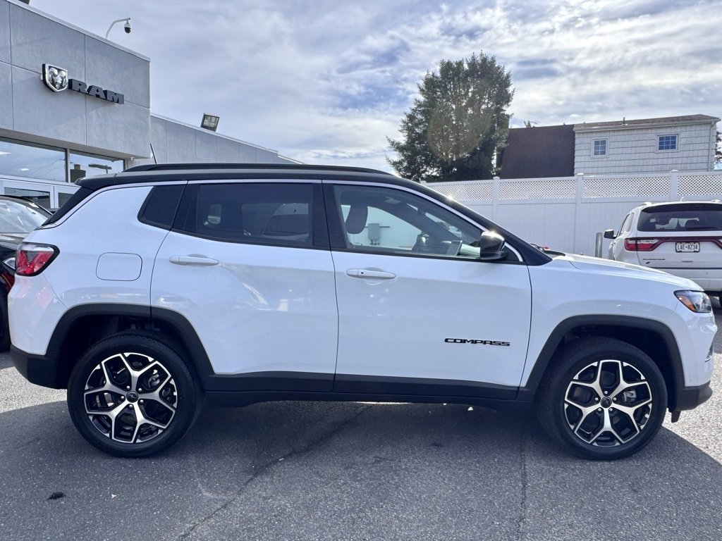 New 2026 Jeep Compass Limited image 8