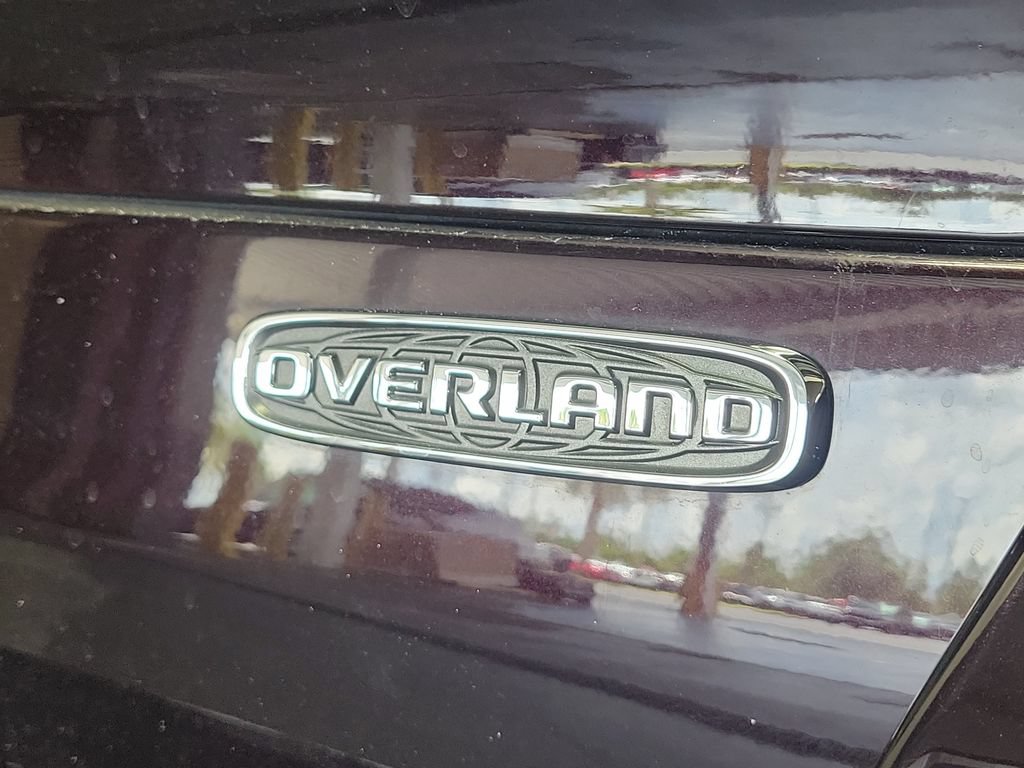 Used 2023 Jeep Grand Cherokee L Overland RWD image 7
