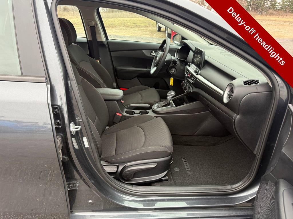 Used 2020 Kia Forte LXS image 39