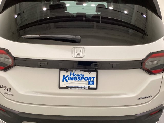 Certified 2023 Honda Pilot Touring image 7