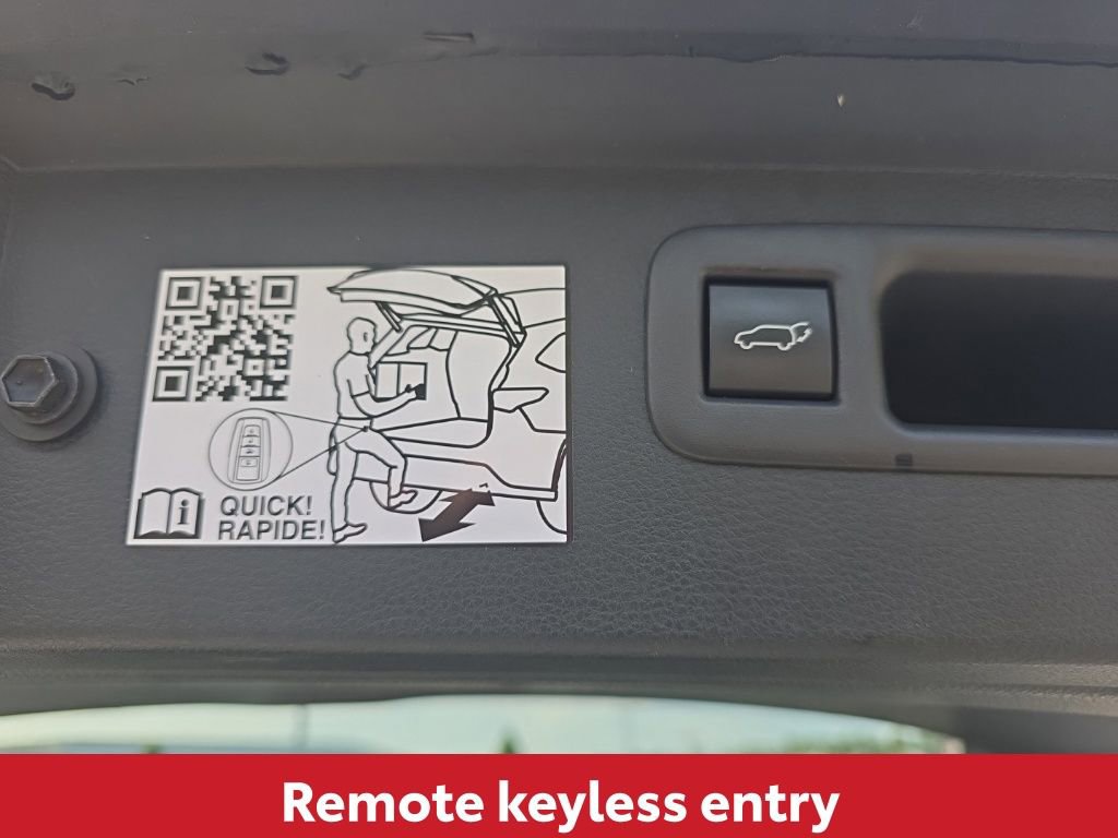 Used 2024 Toyota Highlander XLE image 18