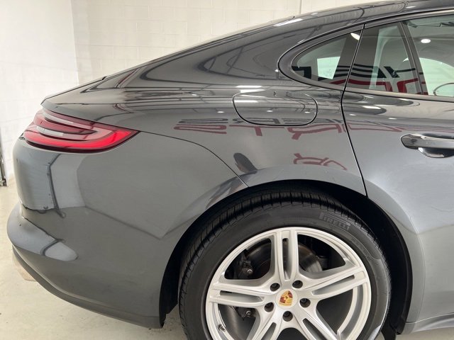 Used 2019 Porsche Panamera image 6
