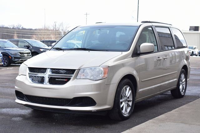 Used 2013 Dodge Grand Caravan SXT w/ Rear Park Assist Pkg image 12