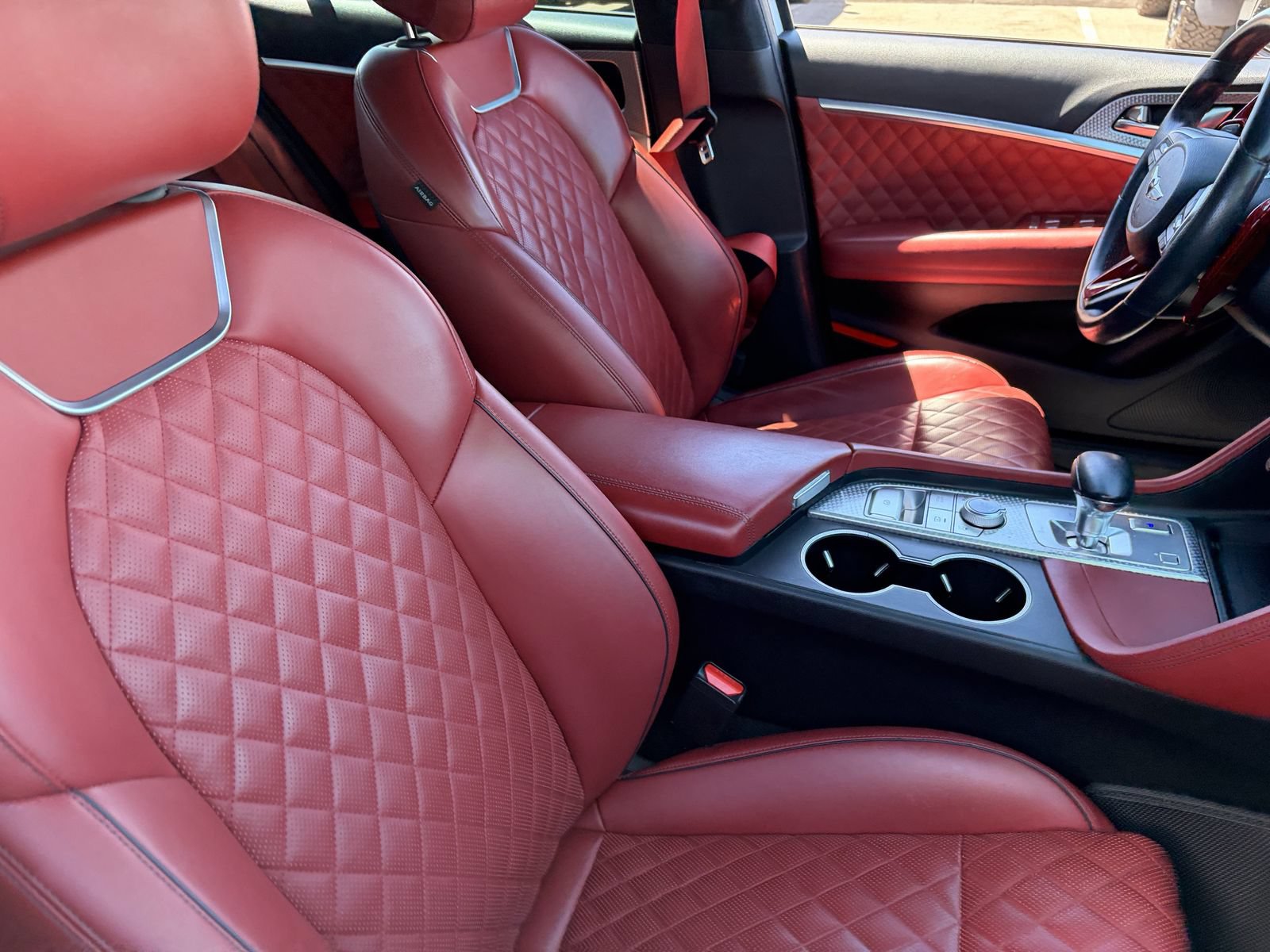 Used 2022 Genesis G70 3.3T Launch Edition RWD image 9