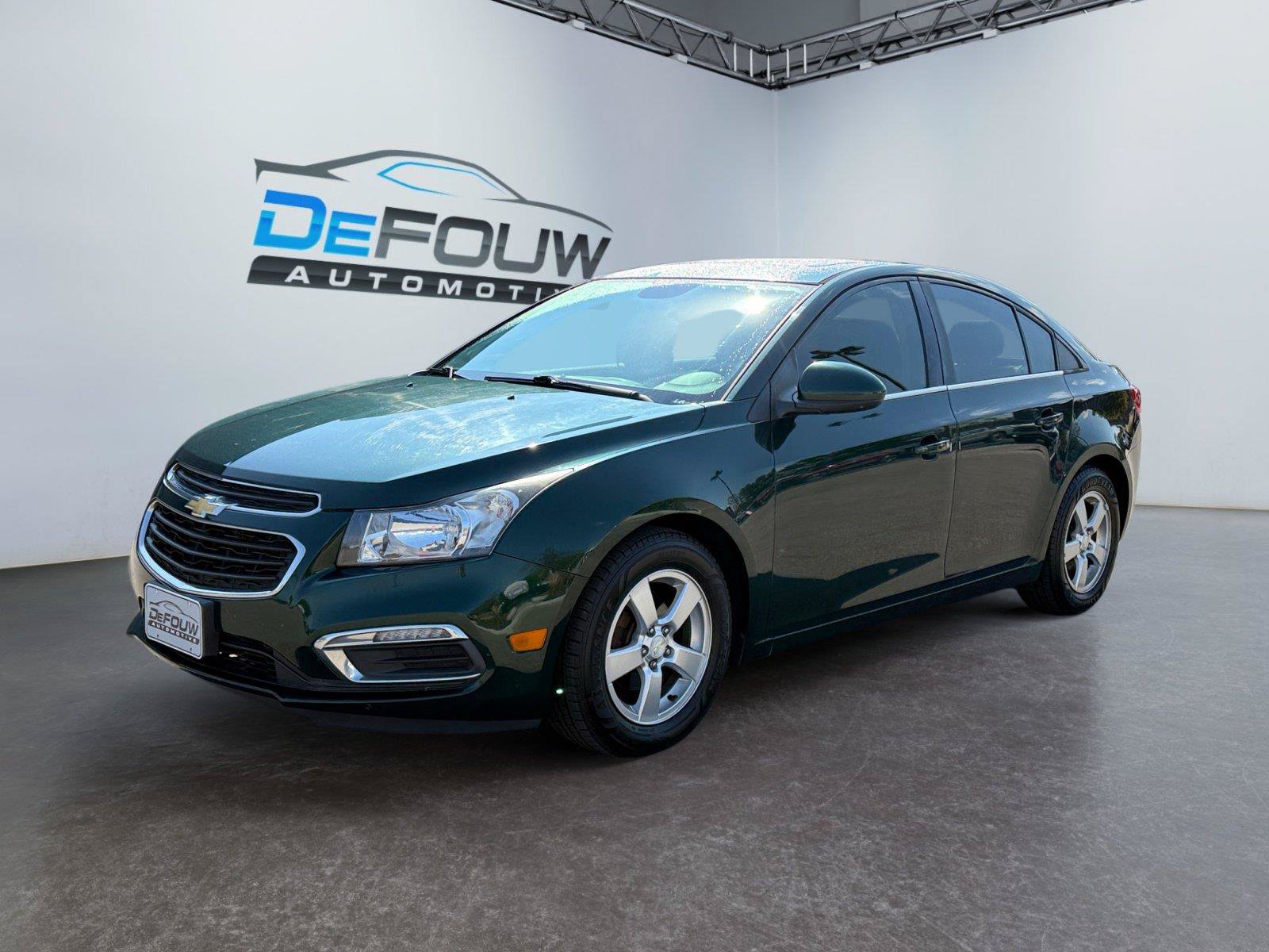 Used 2015 Chevrolet Cruze LT w/ Sun And Sound Package FWD image 7