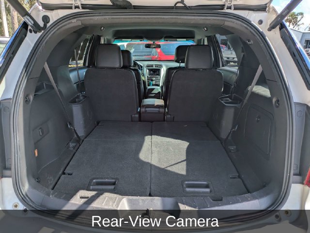 Used 2014 Ford Explorer XLT w/ Equipment Group 202A FWD image 17