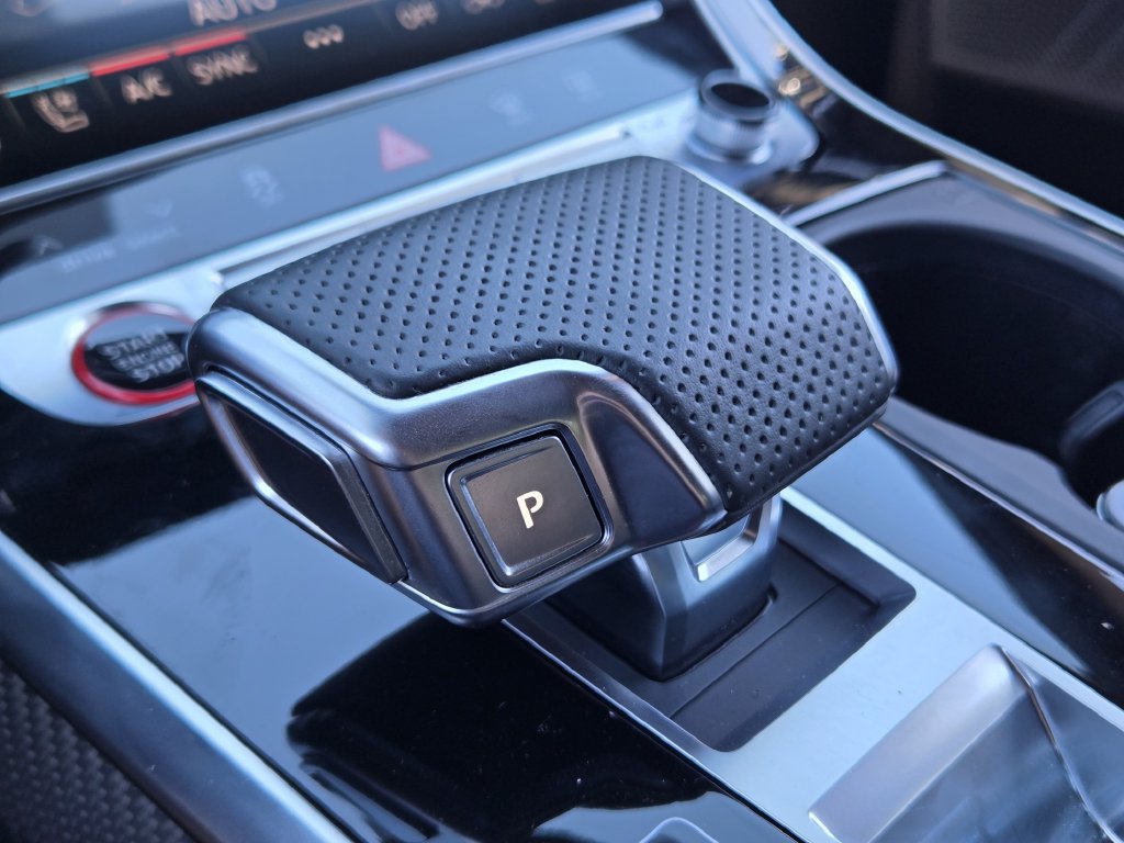 Used 2024 Audi SQ8 Prestige w/ Prestige Package AWD/4WD image 25