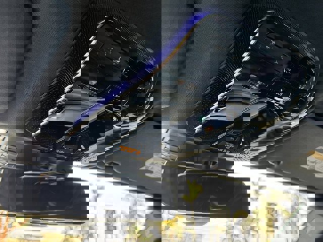 Used 2025 Mercedes-Benz GLC 300 4MATIC image 23