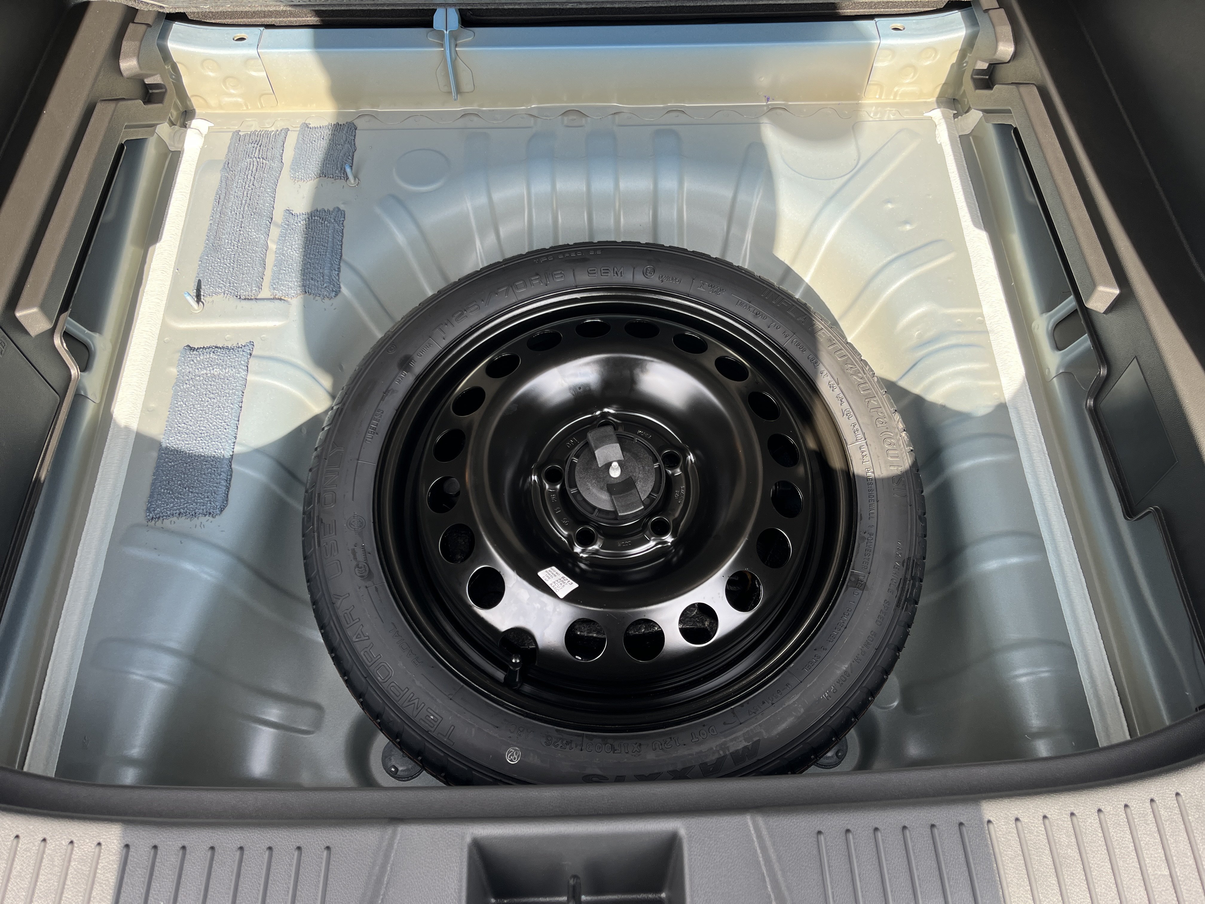 New 2026 Chevrolet Trax LT w/ Midnight Edition FWD image 12
