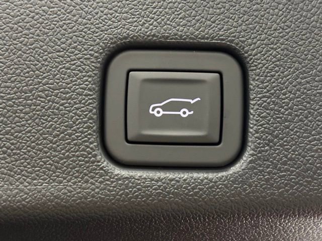 New 2026 GMC Acadia Elevation w/ Elevation Premium Package AWD/4WD image 12
