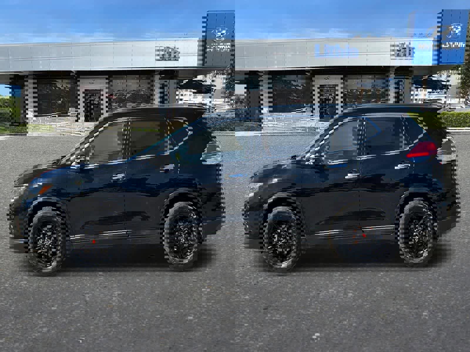 Used 2015 Nissan Rogue S w/ S Family Package image 6