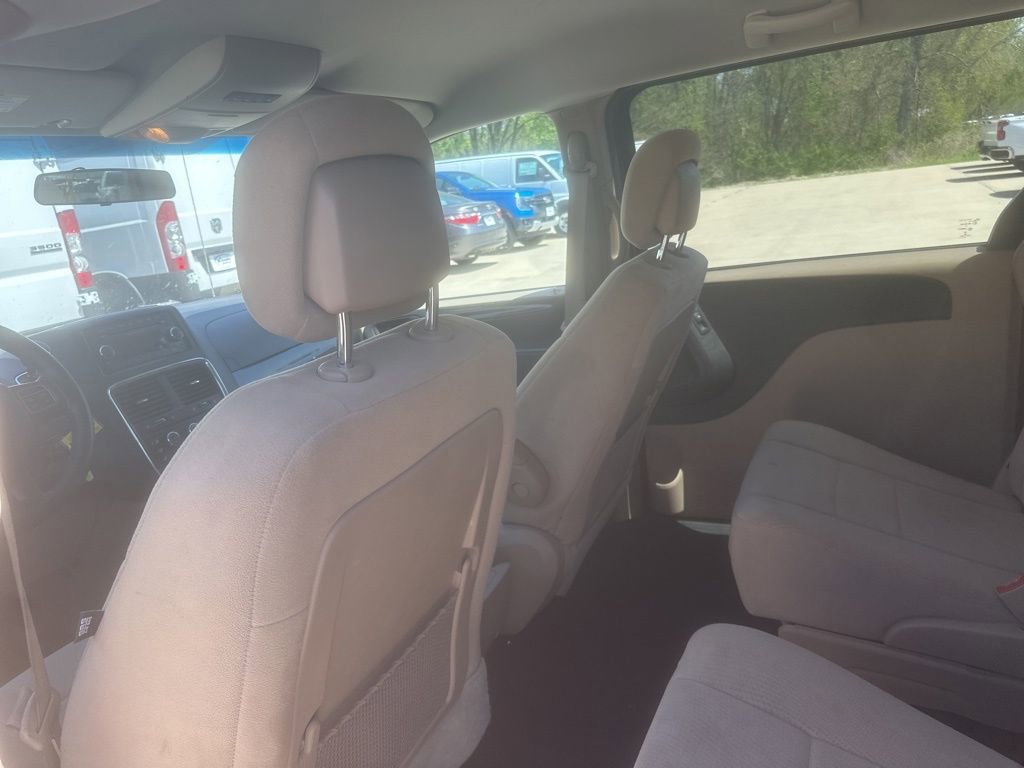 Used 2014 Dodge Grand Caravan SXT image 11