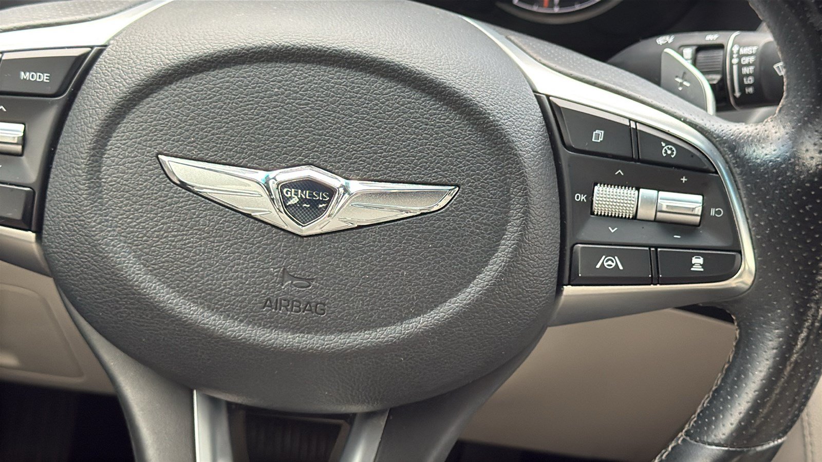 Used 2023 Genesis G70 2.0T RWD image 22