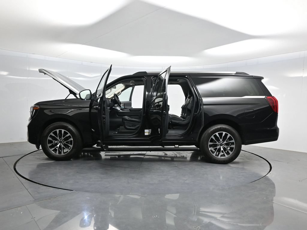 Used 2025 Ford Expedition Max Platinum AWD/4WD image 50