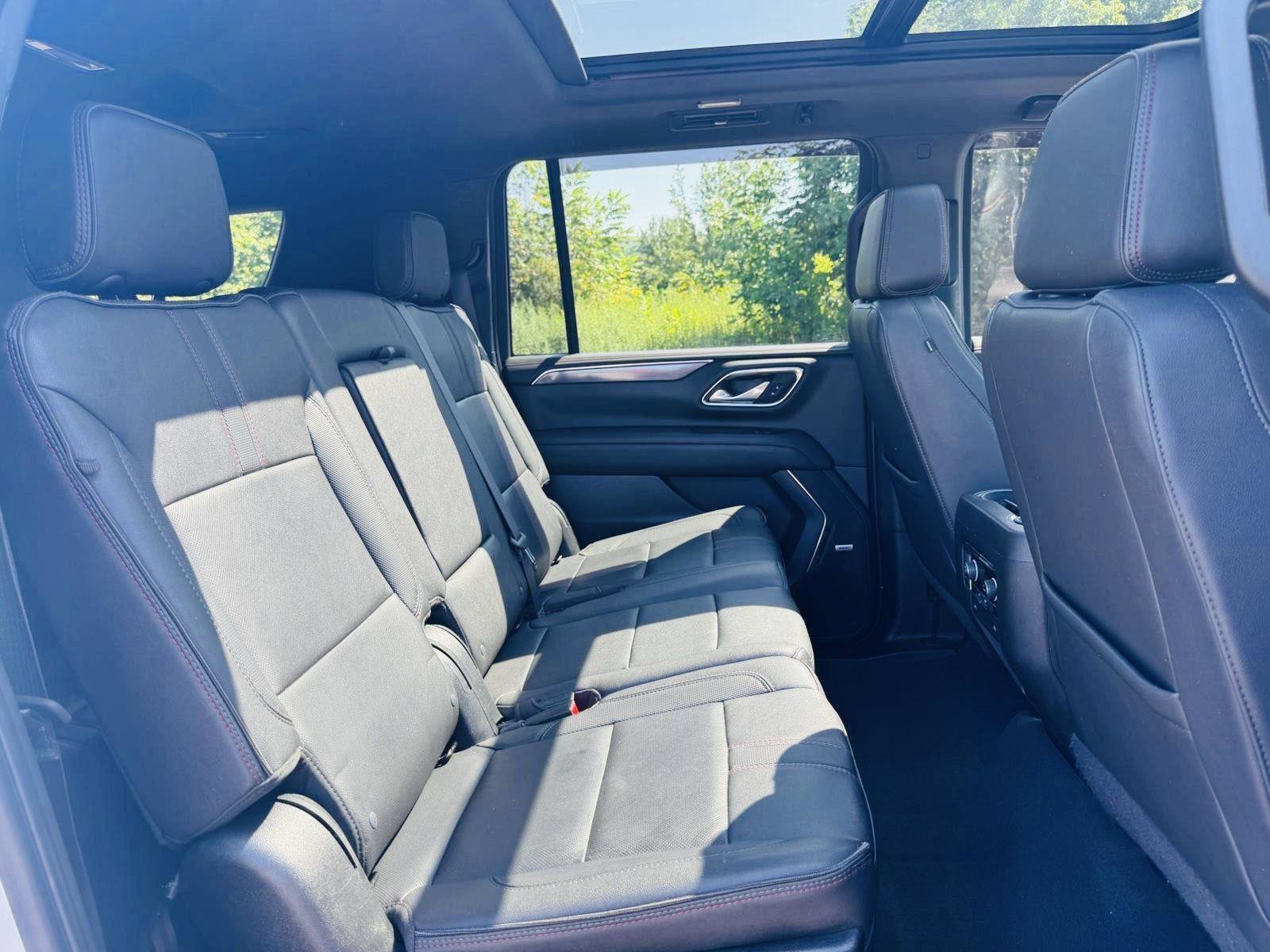 Used 2023 Chevrolet Suburban RST image 33