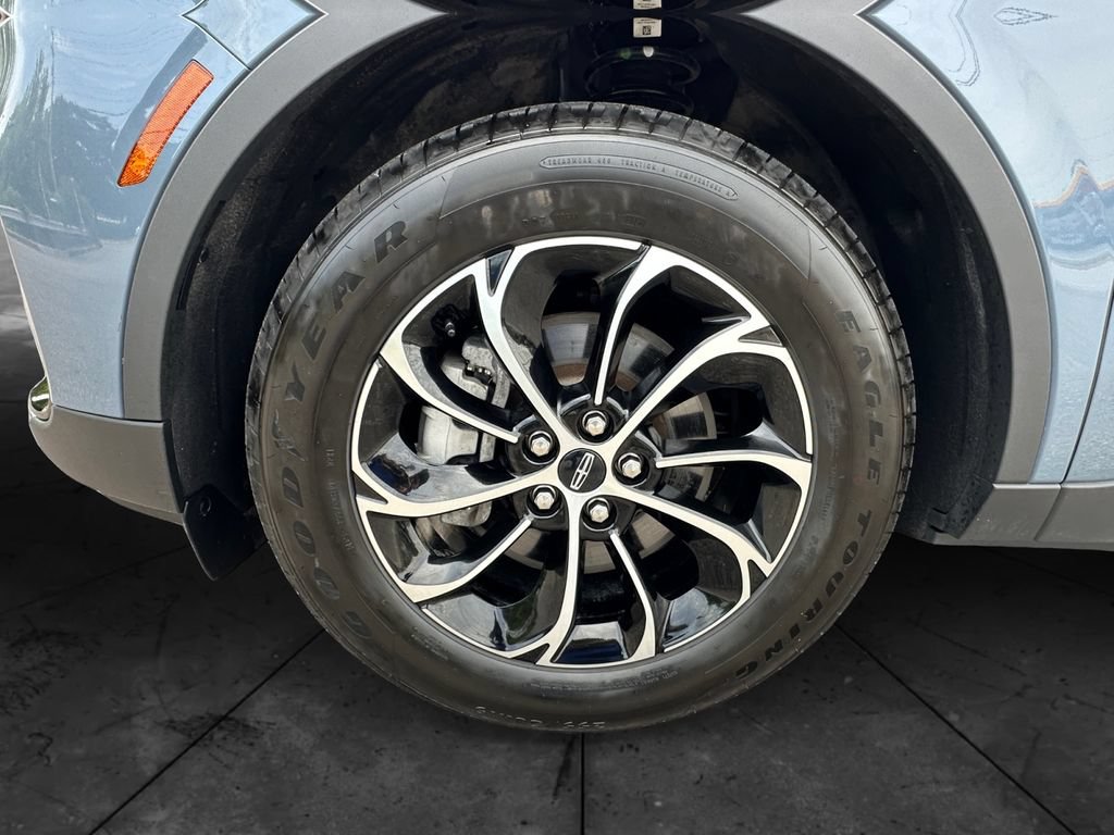 Used 2026 Lincoln Nautilus Premier w/ Equipment Group 102A AWD/4WD image 14