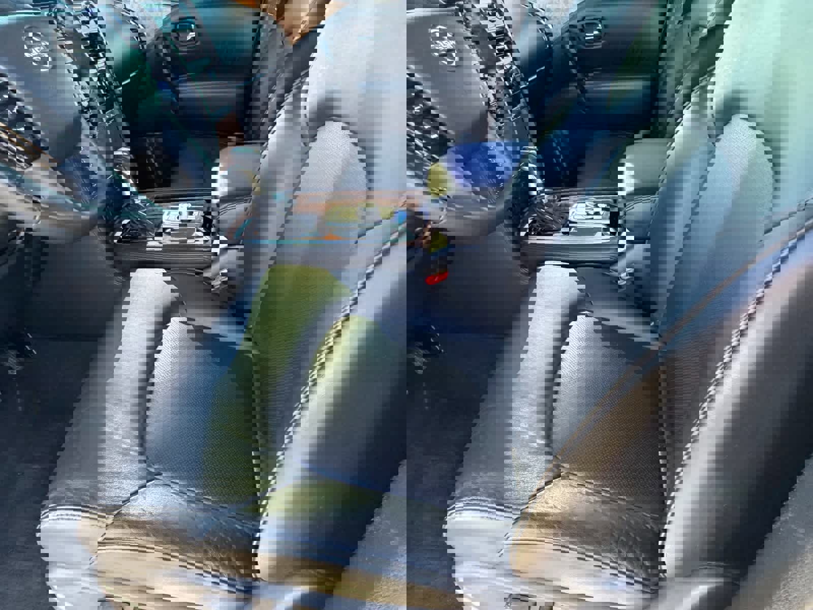 Certified 2021 Nissan Armada SL w/ Captain's Chairs Package image 21