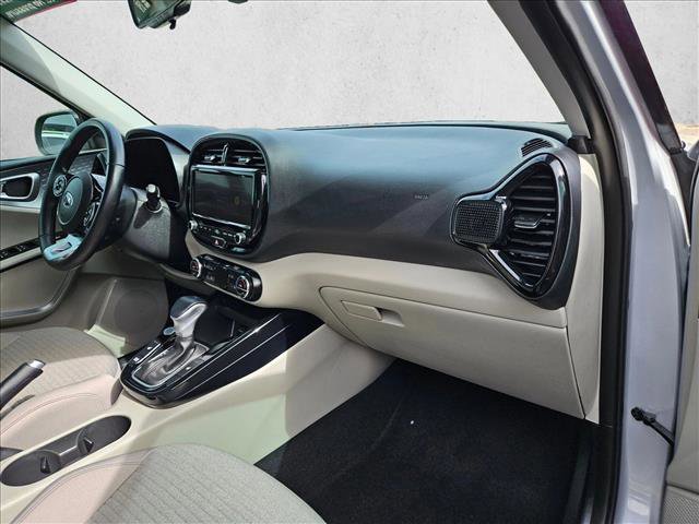 Used 2020 Kia Soul EX FWD image 19