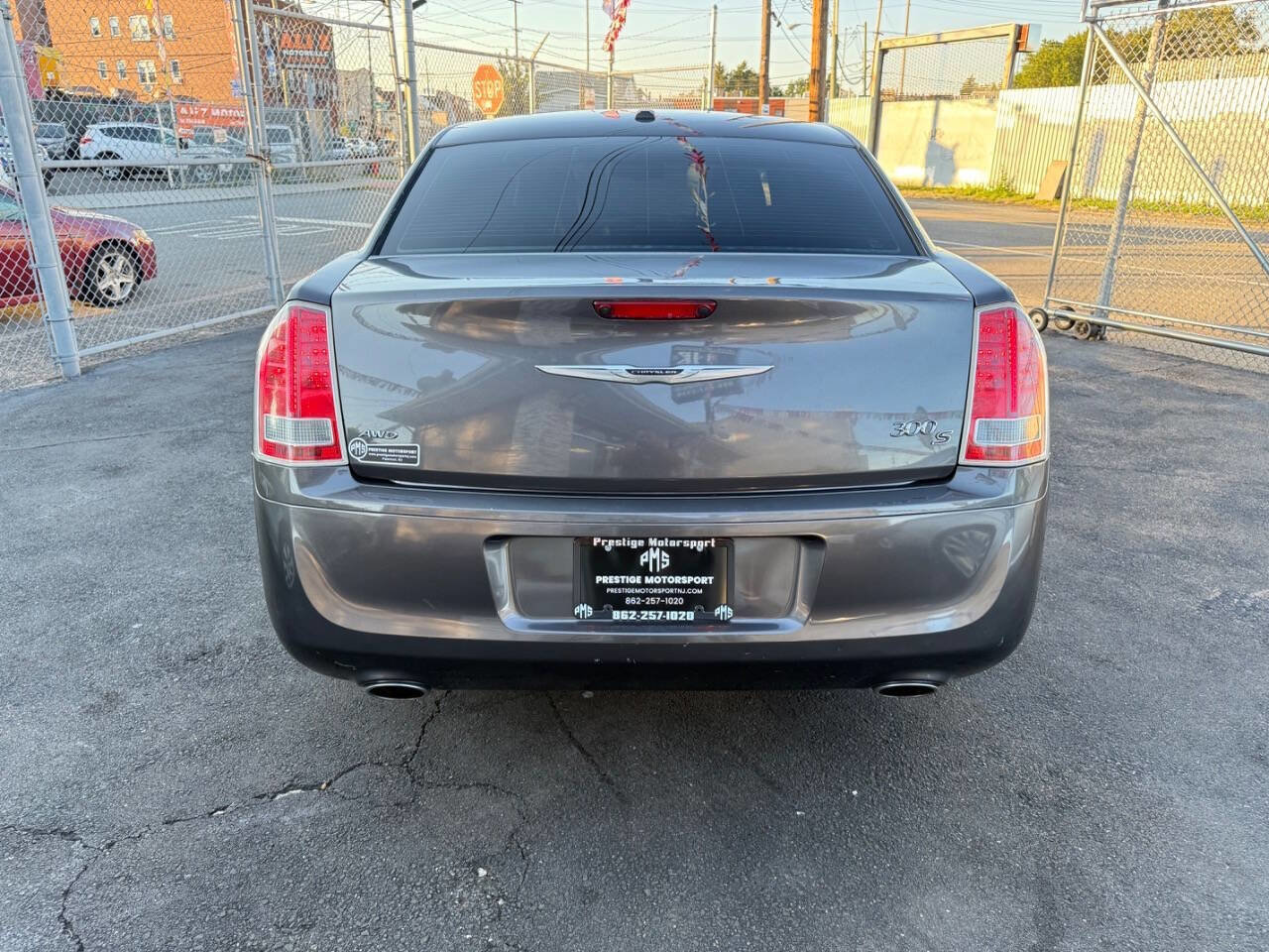 Used 2013 Chrysler 300 S image 4