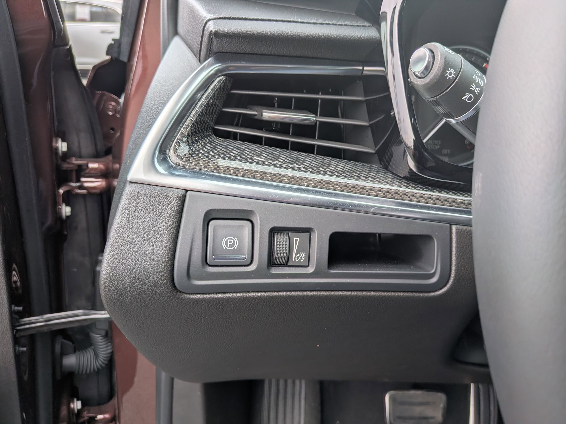 Certified 2022 Cadillac XT5 Sportv w/ LPO, ONYX Package AWD/4WD image 18