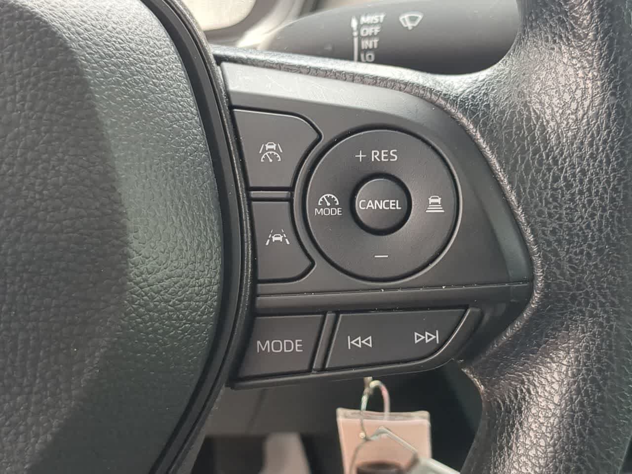 Used 2025 Toyota Corolla LE FWD image 24