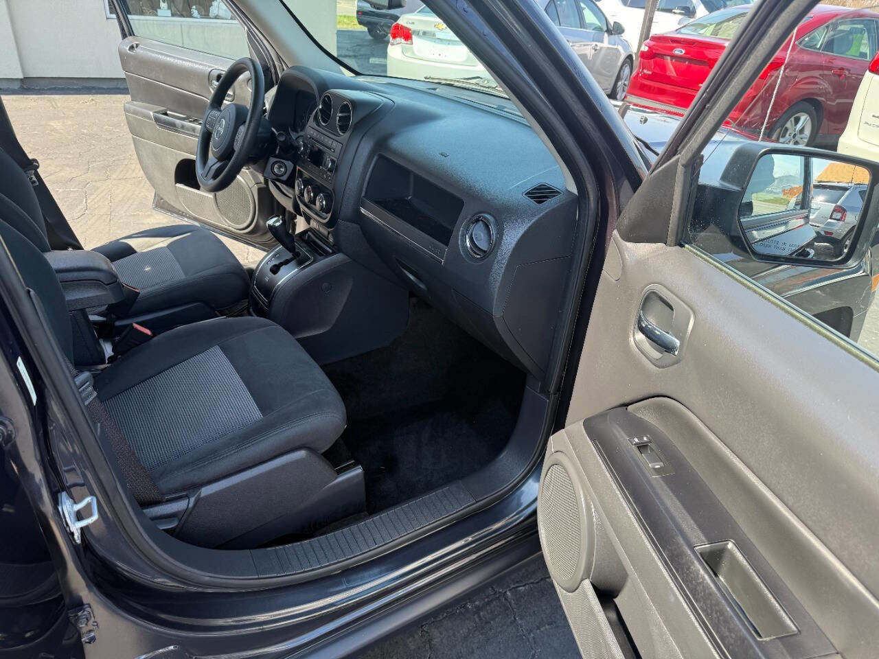 Used 2014 Jeep Patriot Sport w/ Power Value Group AWD/4WD image 13