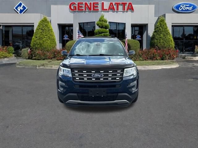 Used 2017 Ford Explorer Limited w/ Equipment Group 301A AWD/4WD image 2
