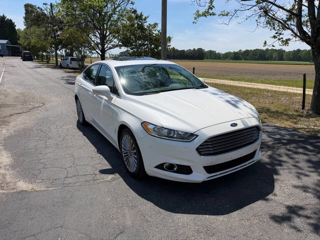 Used 2014 Ford Fusion Titanium image 2