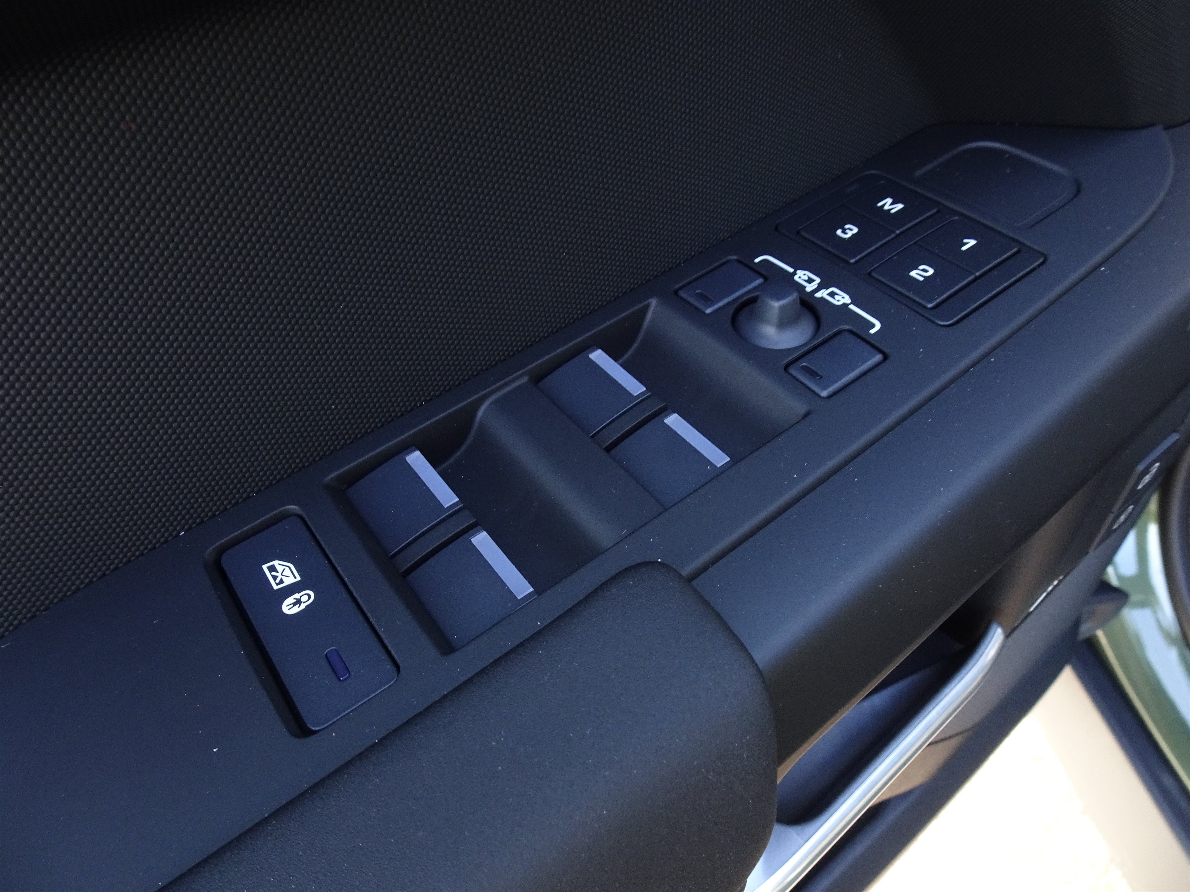 New 2026 Land Rover Defender 110 S AWD/4WD image 20