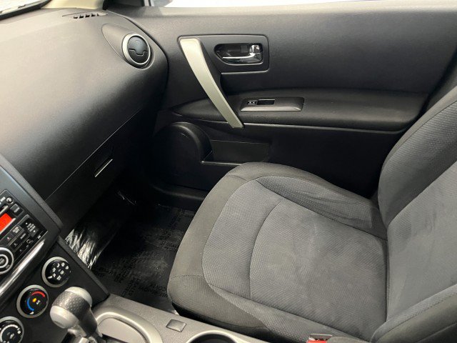 Used 2014 Nissan Rogue S AWD/4WD image 21