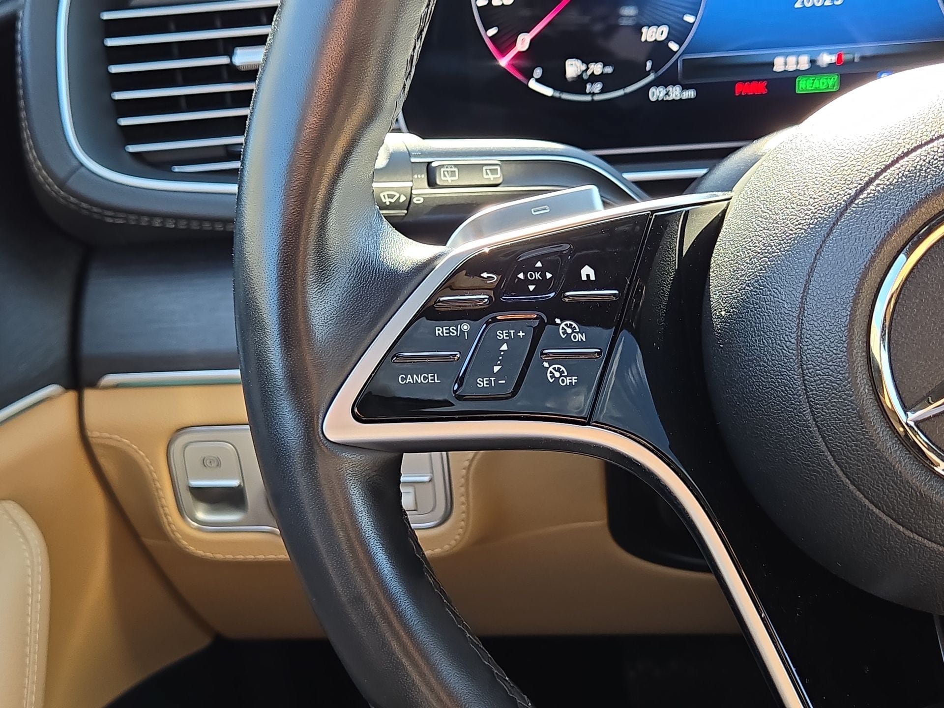 Used 2024 Mercedes-Benz GLE 450e 4MATIC image 21