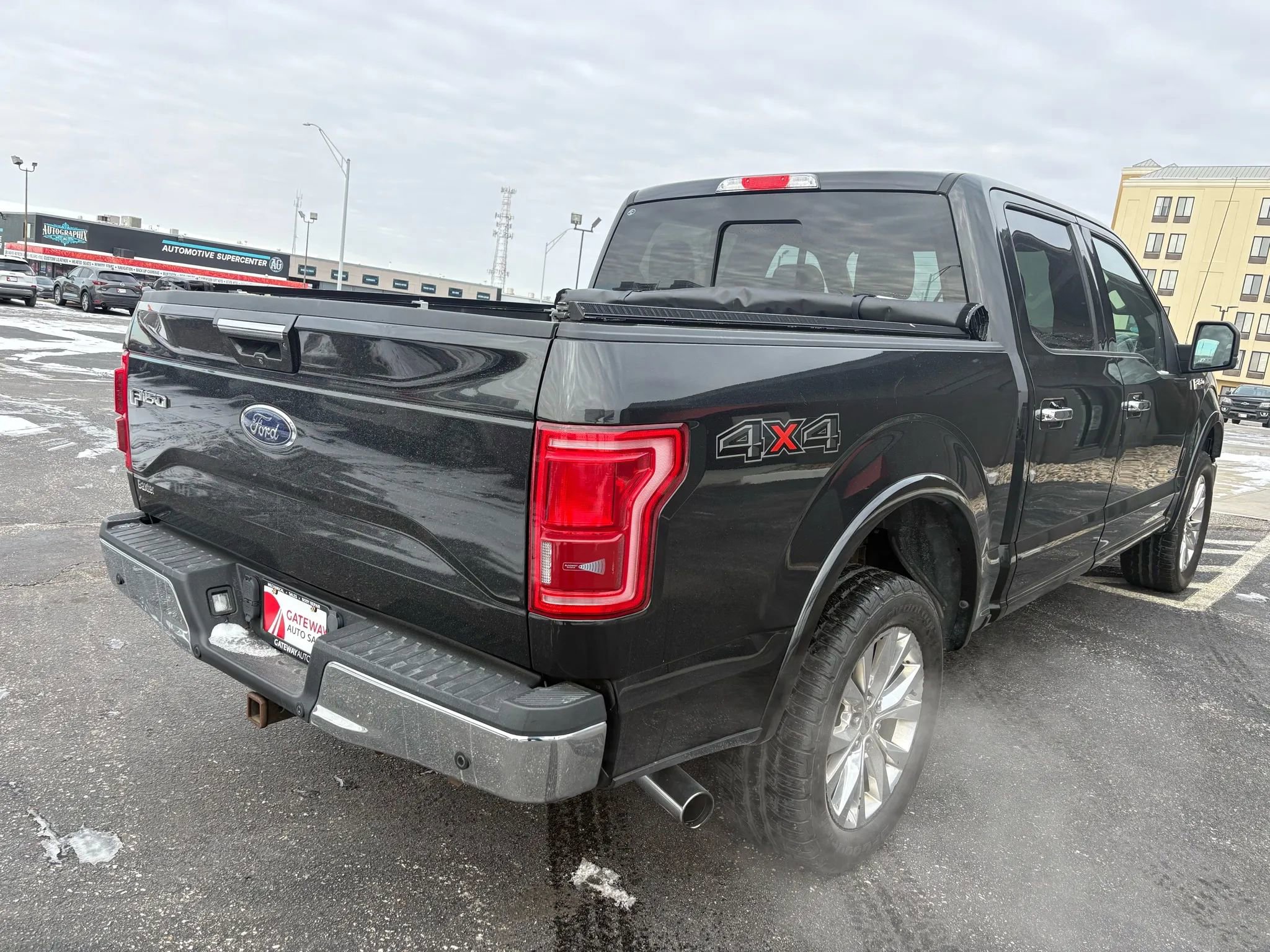 Used 2015 Ford F150 Lariat w/ Equipment Group 502A Luxury image 5