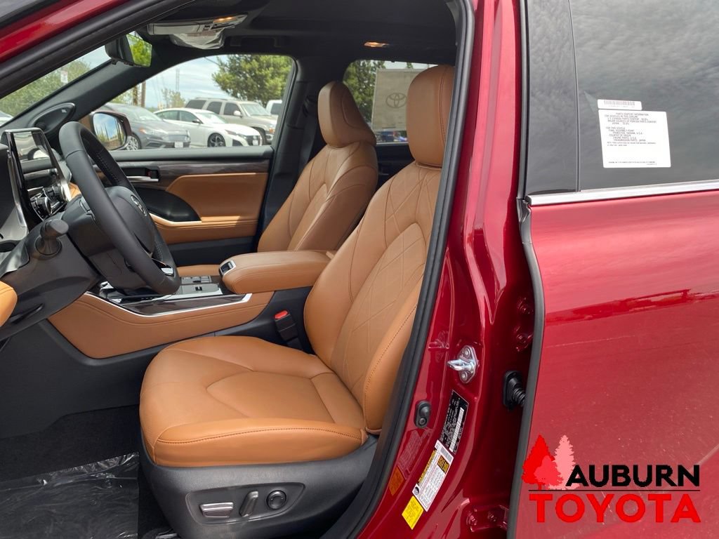 New 2026 Toyota Highlander Platinum AWD/4WD image 34