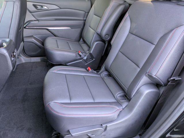 New 2026 Chevrolet Traverse Z71 w/ Driver Confidence Package AWD/4WD image 23