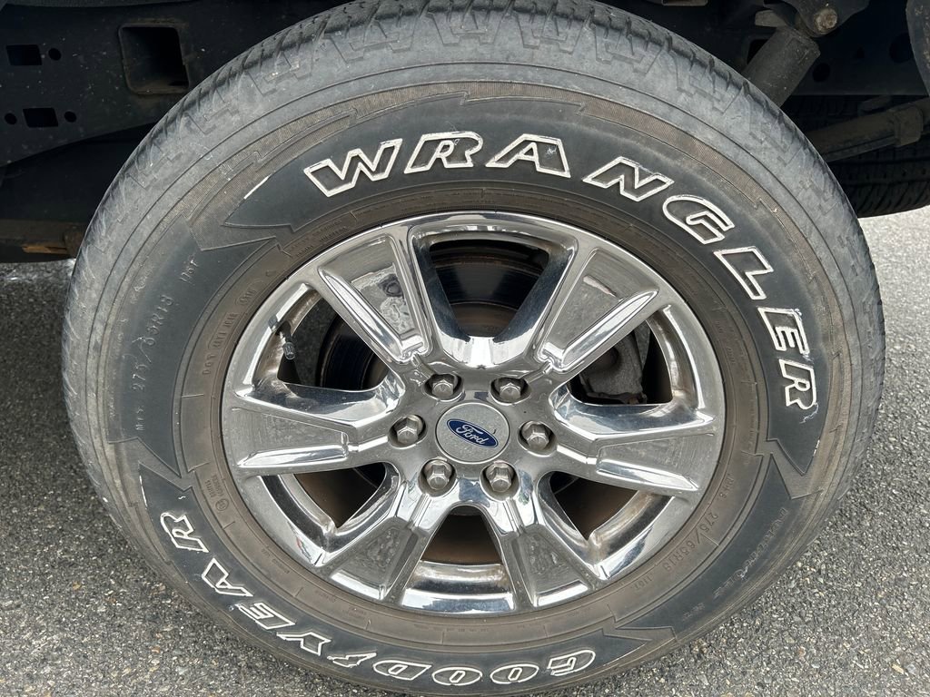Used 2016 Ford F150 XLT w/ Equipment Group 301A Mid AWD/4WD image 12