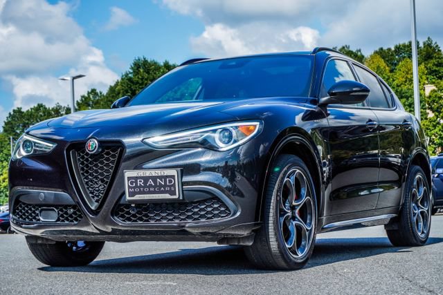 Used 2023 Alfa Romeo Stelvio Veloce AWD/4WD image 9