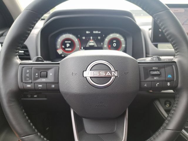 Used 2025 Nissan Rogue Platinum FWD image 12