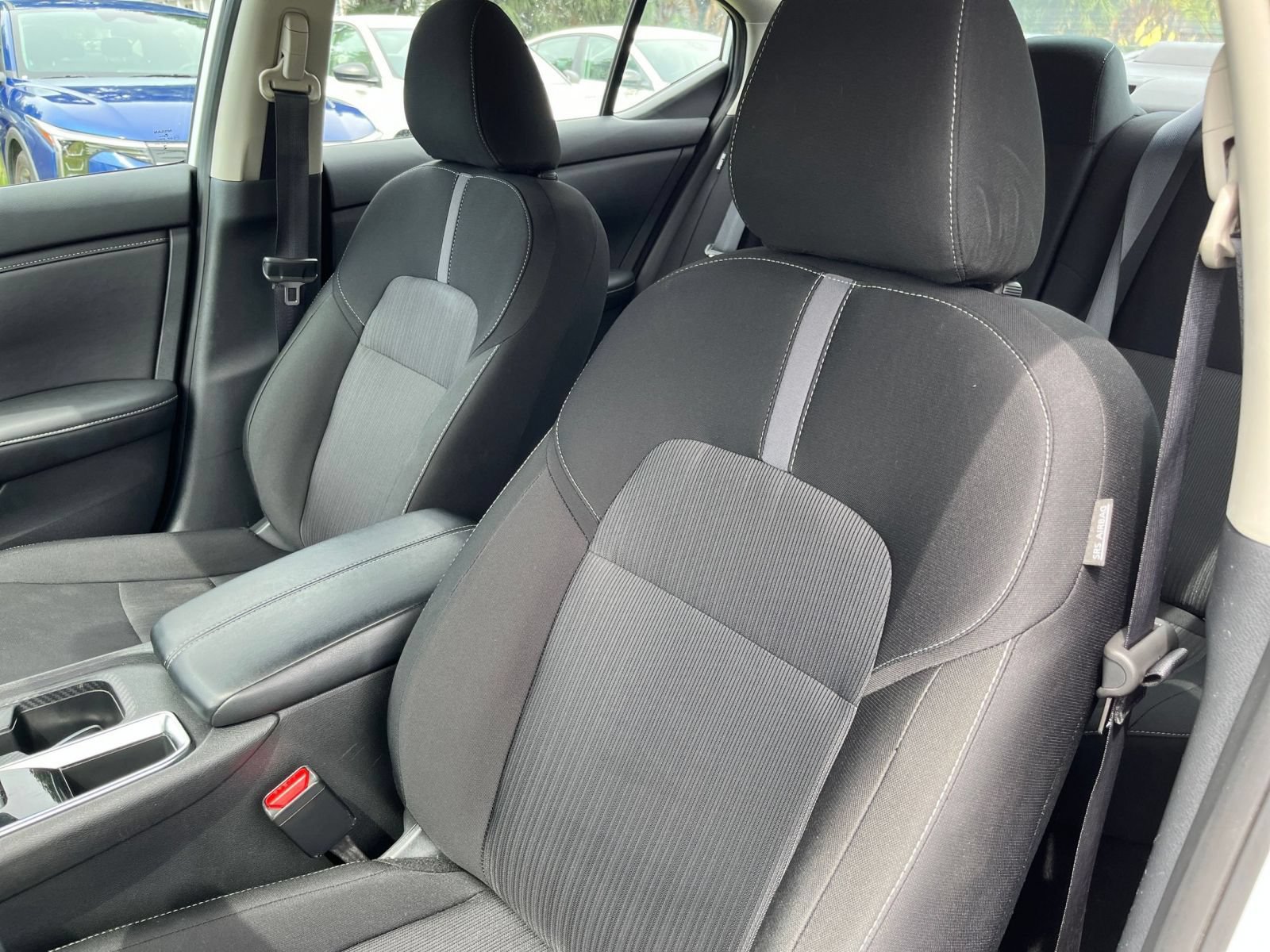 Used 2025 Nissan Sentra SV FWD image 33