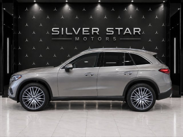 Used 2024 Mercedes-Benz GLC 300 4MATIC image 7