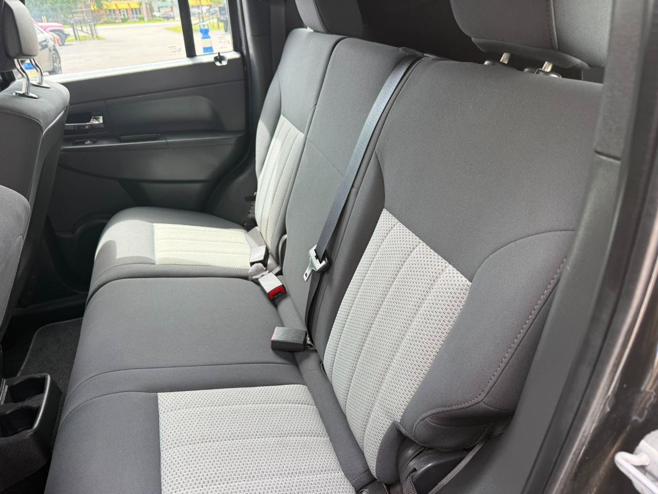 Used 2010 Jeep Liberty Sport AWD/4WD image 23