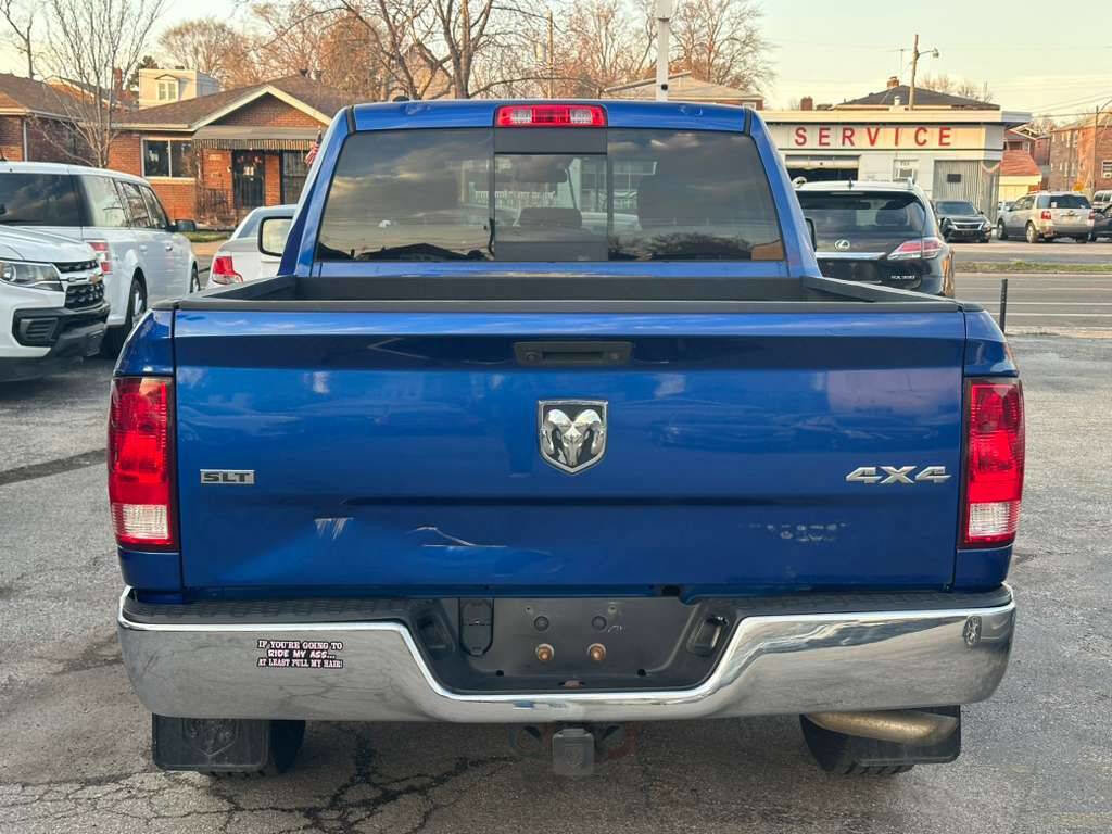Used 2017 RAM 1500 Classic SLT AWD/4WD image 7