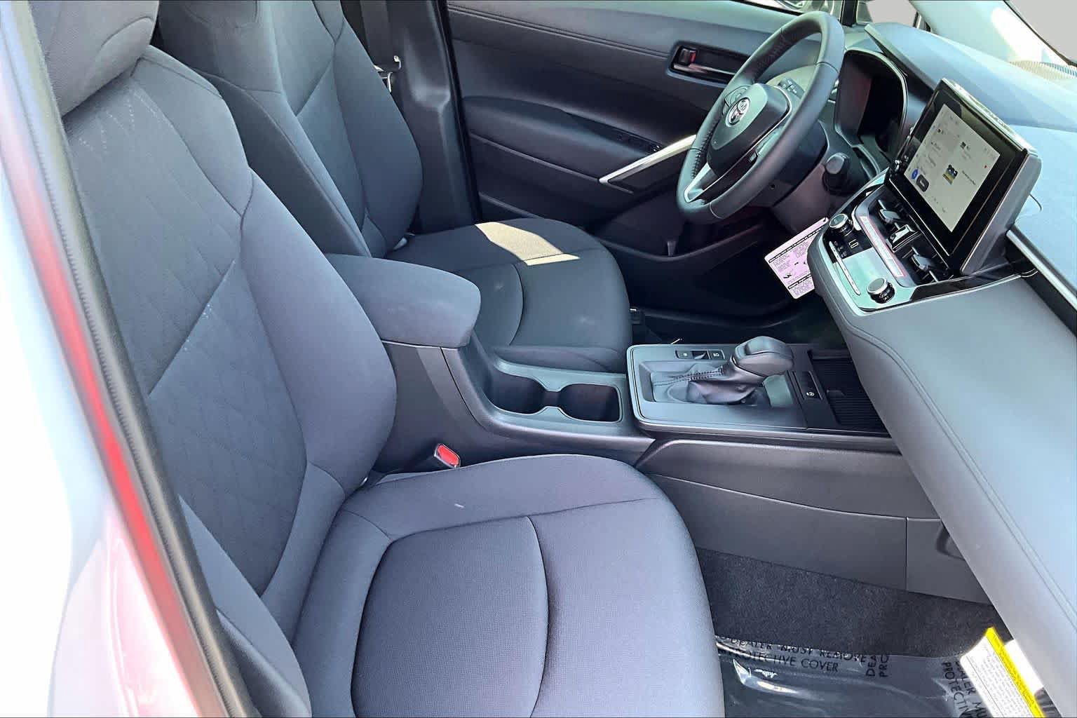 Used 2026 Toyota Corolla Cross LE w/ Moonroof Package FWD image 9