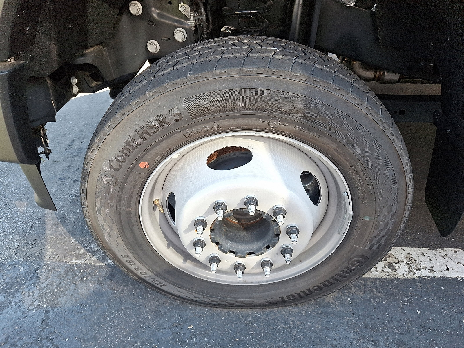 Used 2024 Ford F550 2WD Regular Cab Super Duty image 5