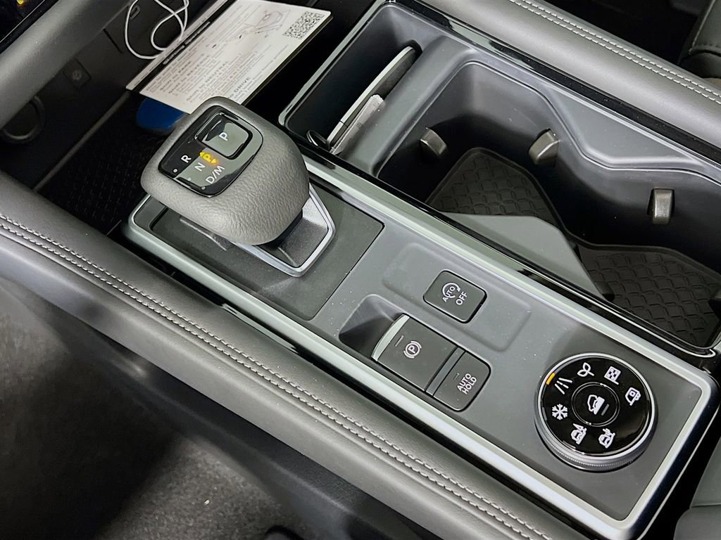 New 2026 Nissan Pathfinder Platinum image 14