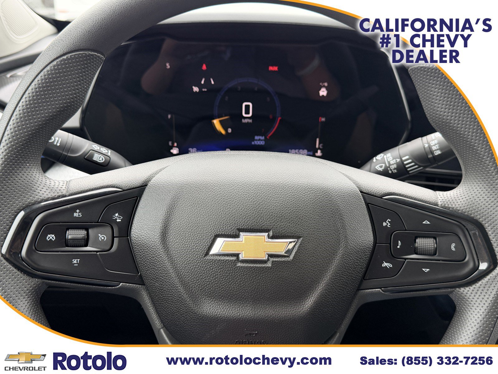 Used 2025 Chevrolet Trax LT FWD image 24