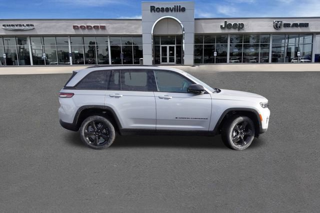 New 2025 Jeep Grand Cherokee Limited w/ Black Appearance Package image 2